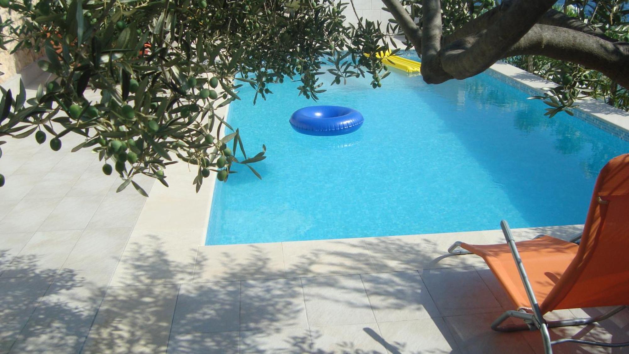 Apartments Niana With Heated Seawater Swimingpool Donji Okrug  Kültér fotó