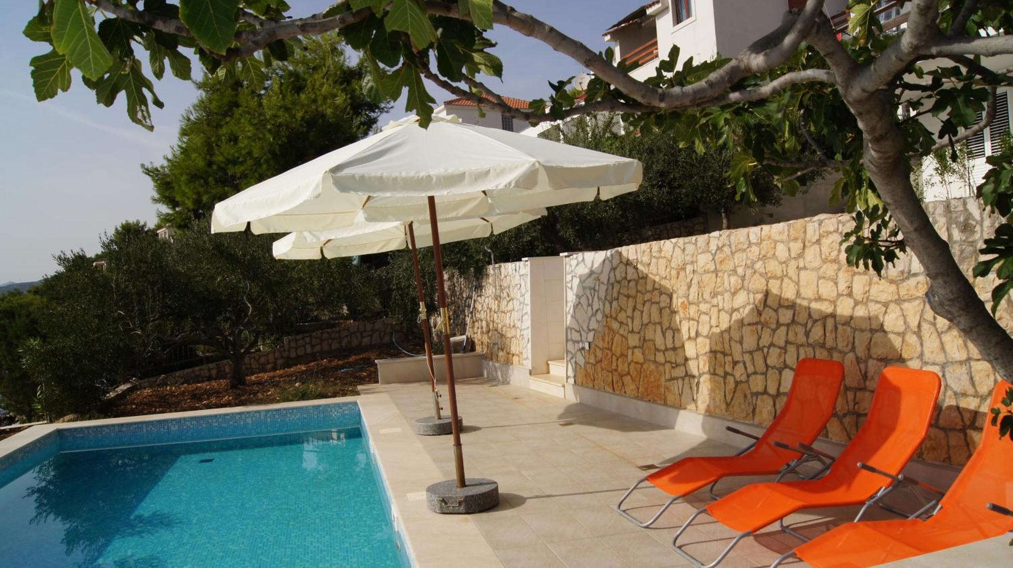 Apartments Niana With Heated Seawater Swimingpool Donji Okrug  Kültér fotó