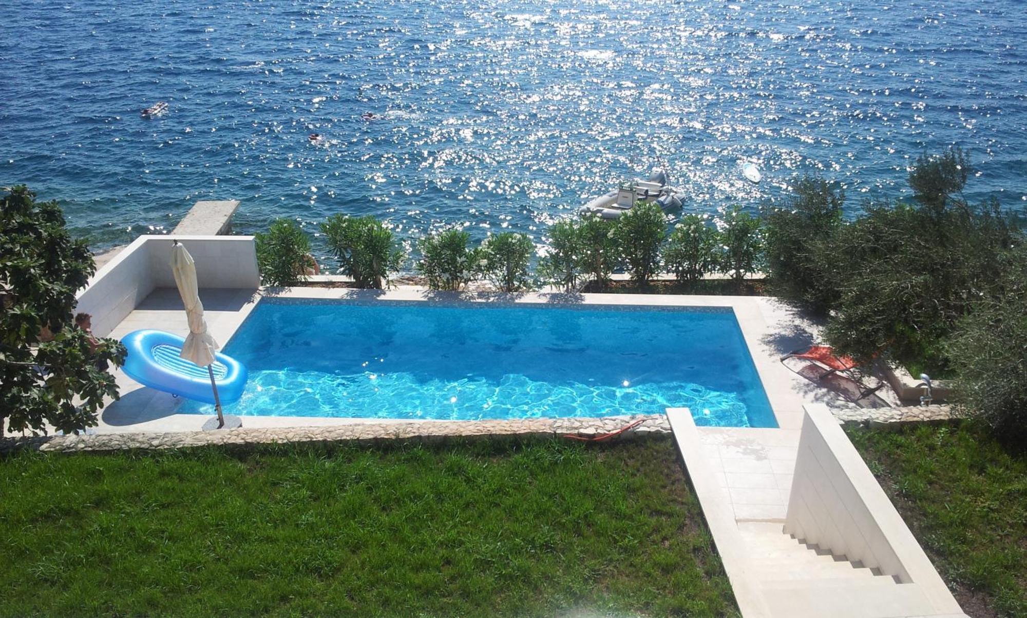 Apartments Niana With Heated Seawater Swimingpool Donji Okrug  Kültér fotó
